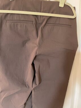 Chico Taupe pull on capris 
Size 4